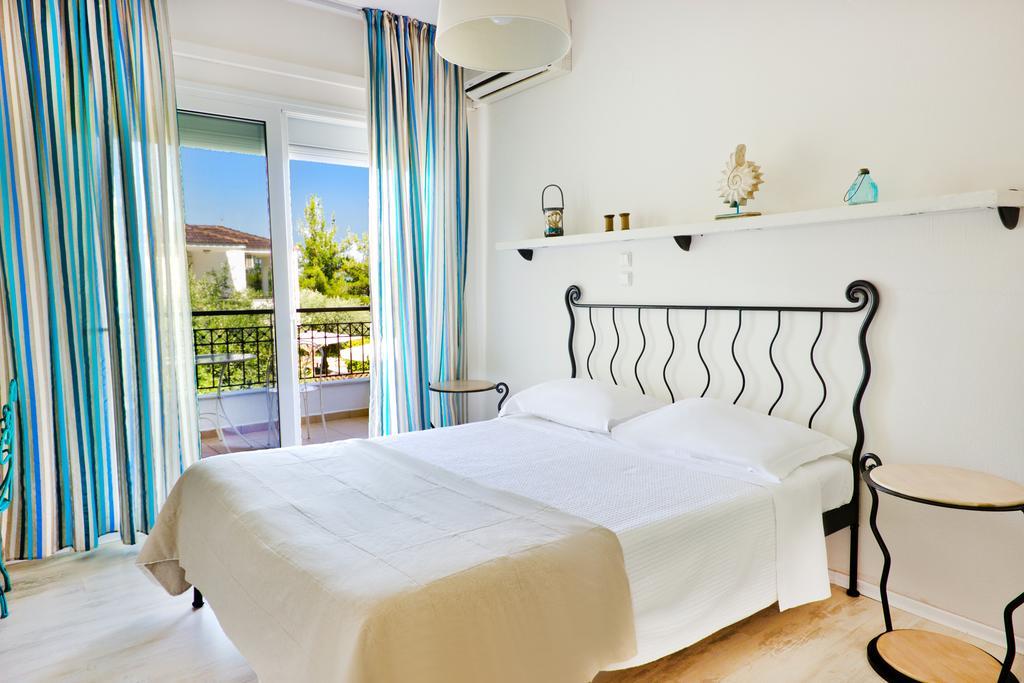 Thassian Villas Limenas  Pokoj fotografie