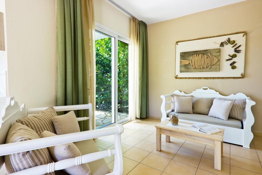 Thassian Villas Limenas  Pokoj fotografie